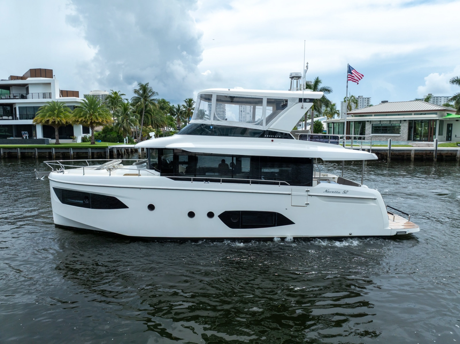 2022 Absolute Navetta 52