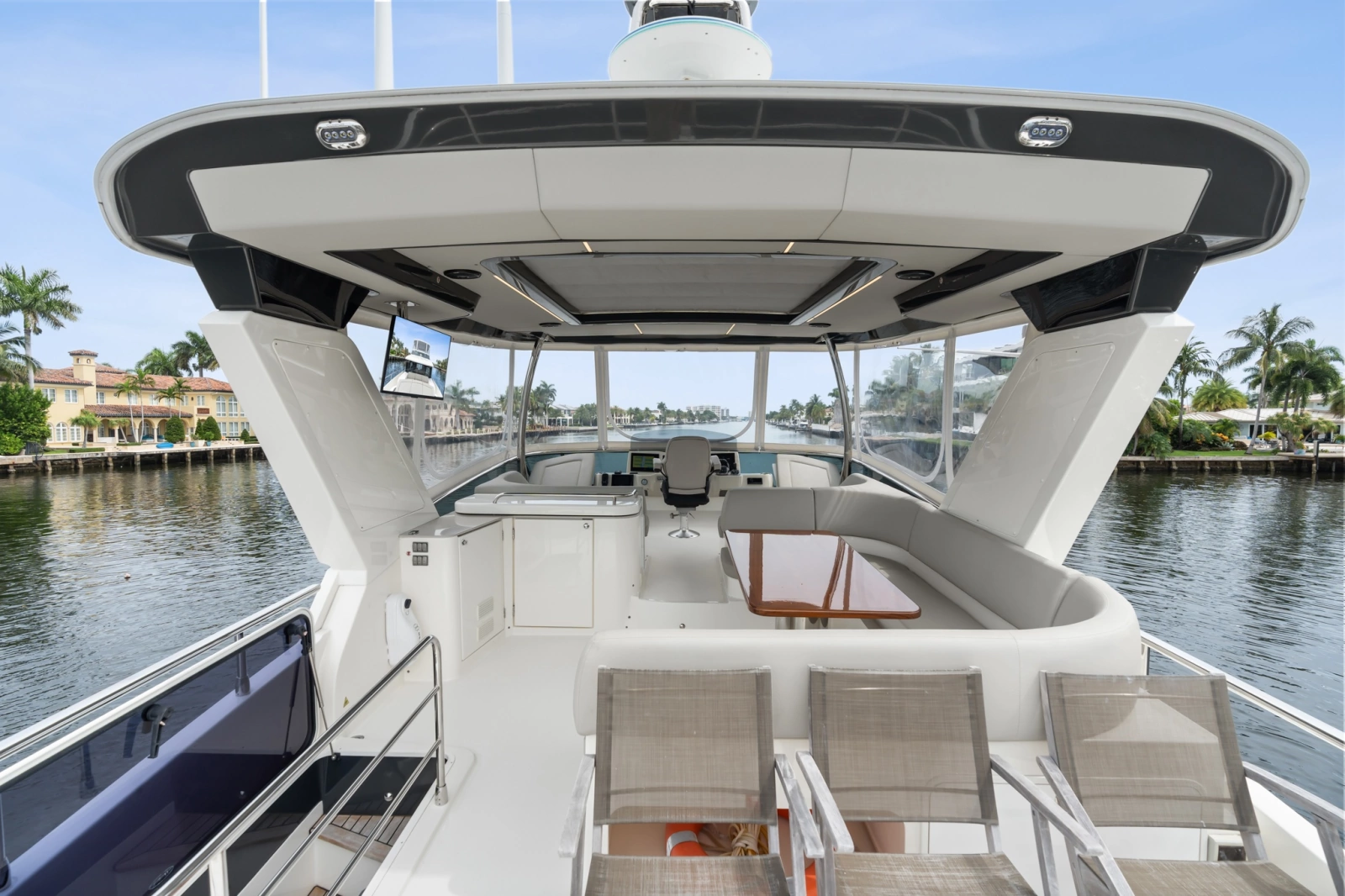 2022 Absolute Navetta 52