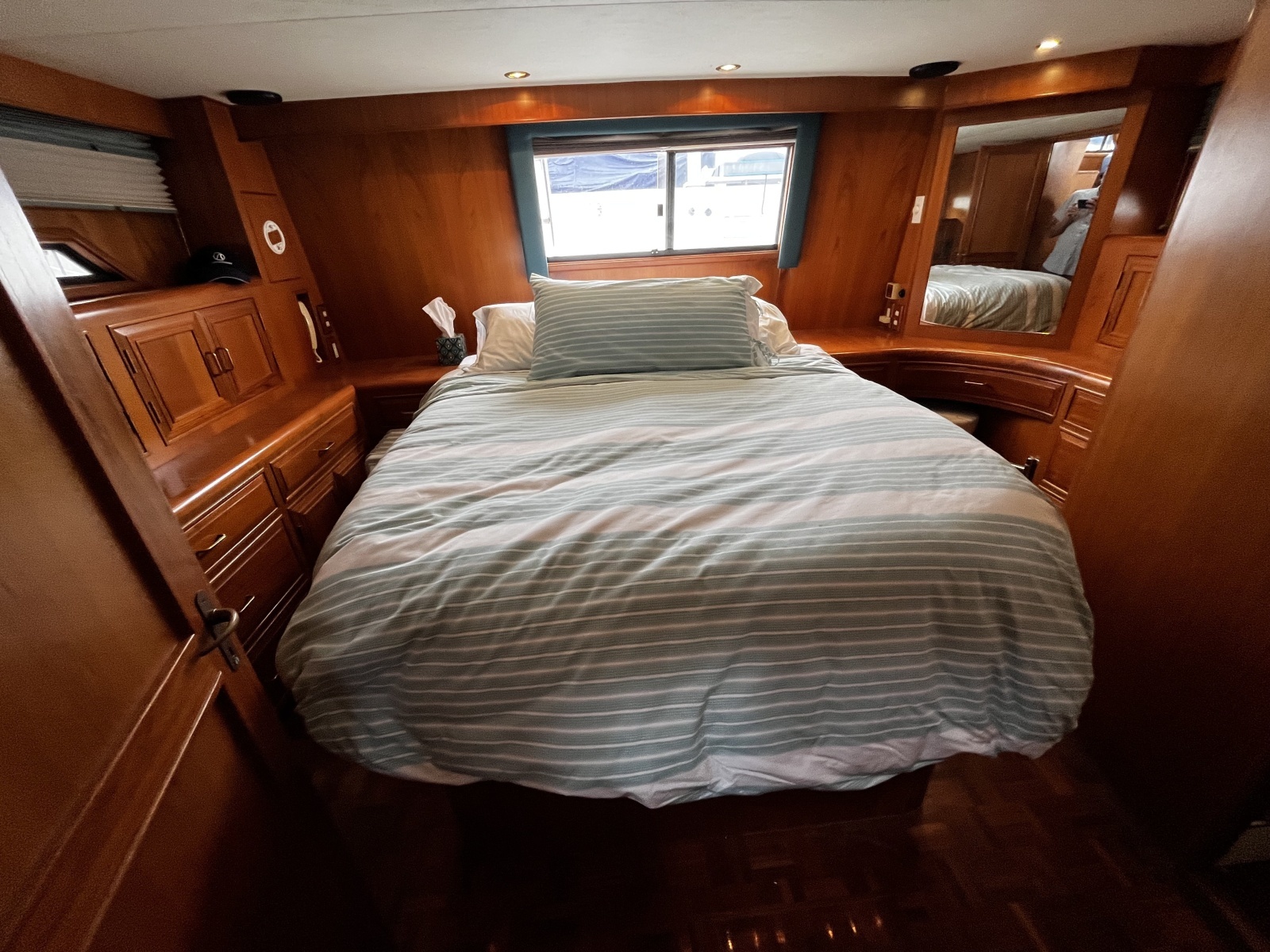 1997 Ocean Alexander 