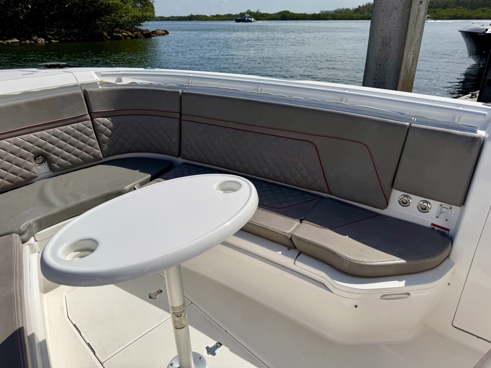 2019 Intrepid 345 Nomad SE