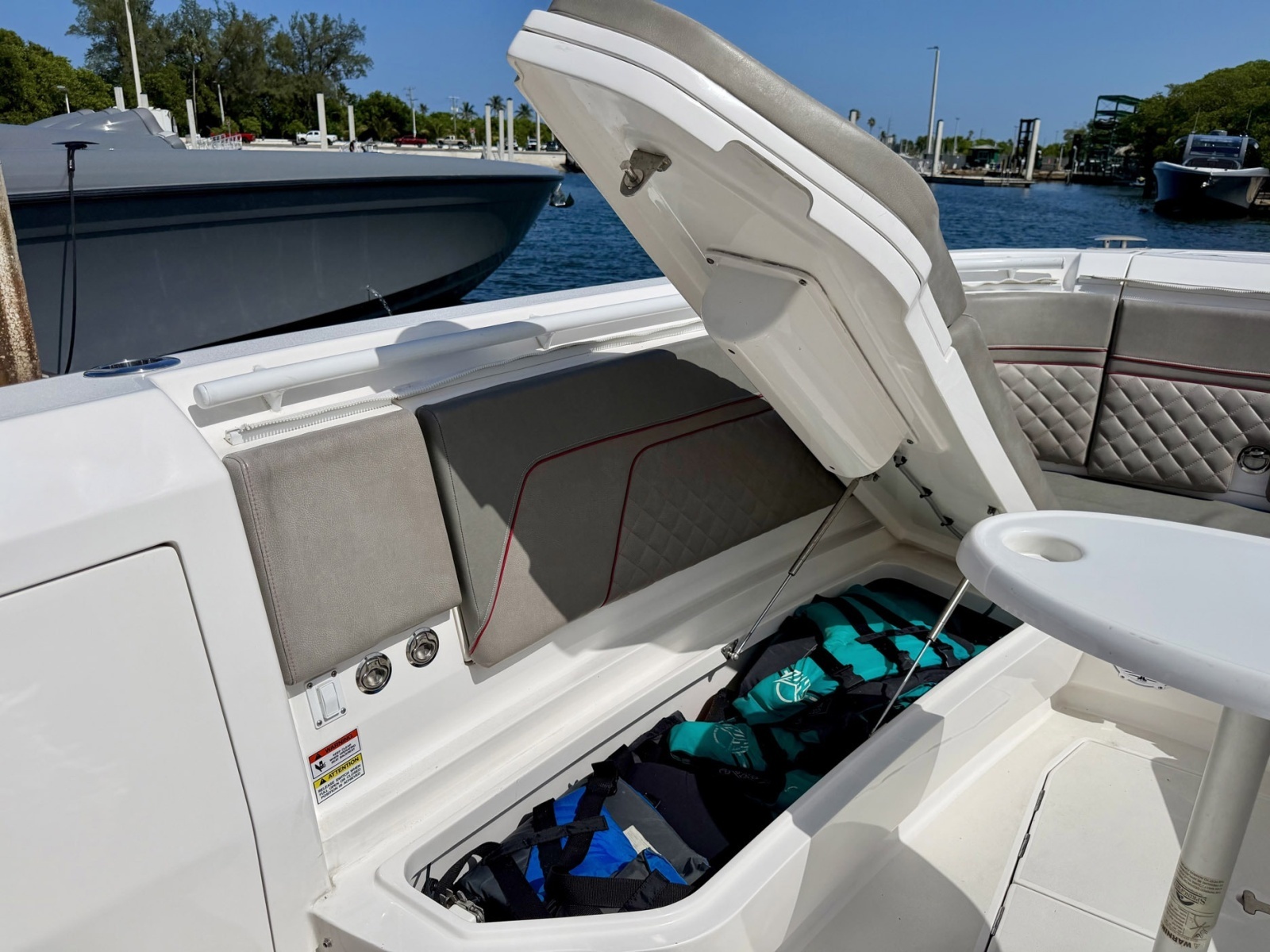 2019 Intrepid 345 Nomad SE