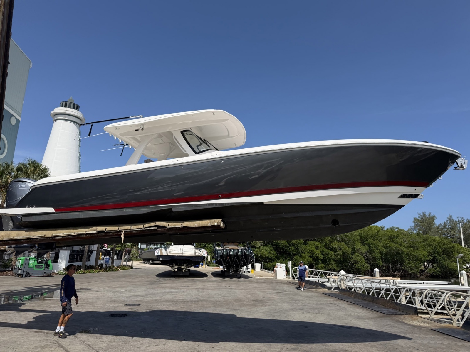 2019 Intrepid 345 Nomad SE