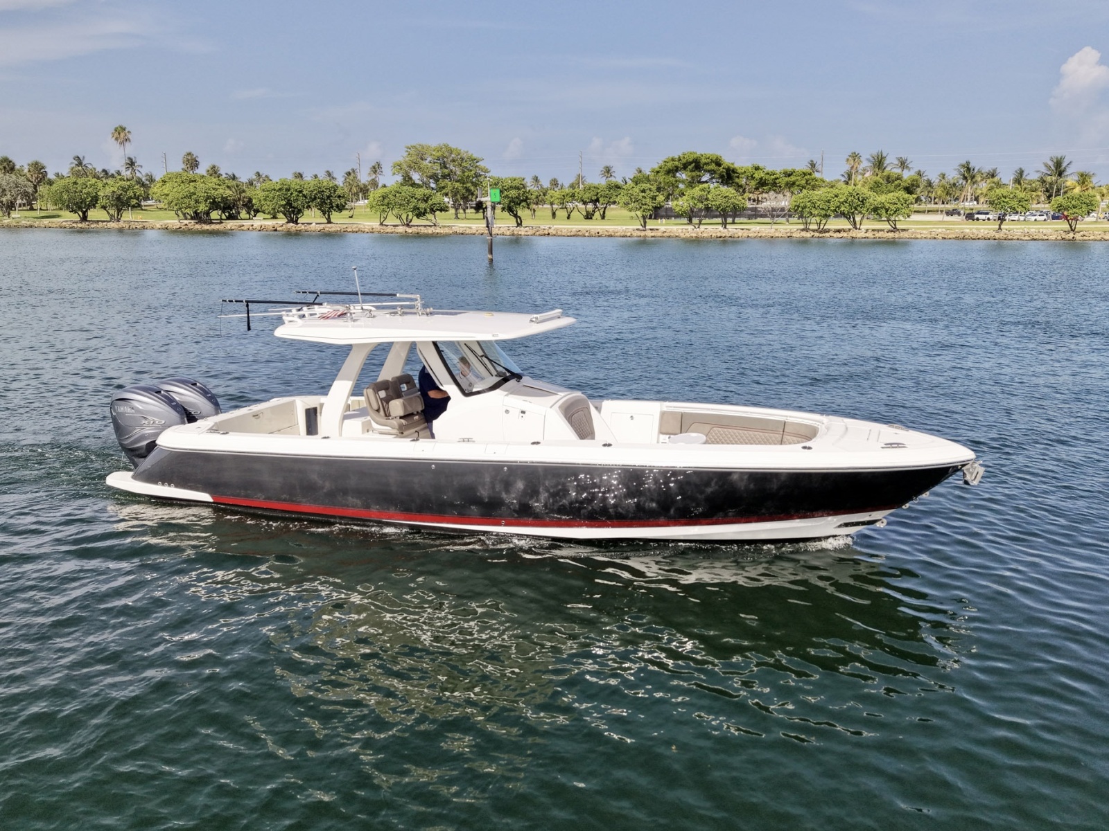 2019 Intrepid 345 Nomad SE