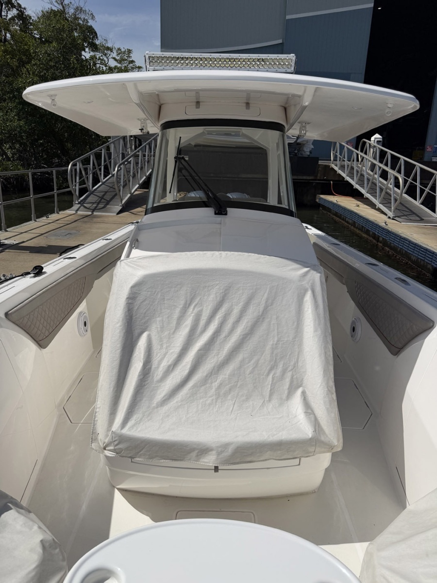 2019 Intrepid 345 Nomad SE