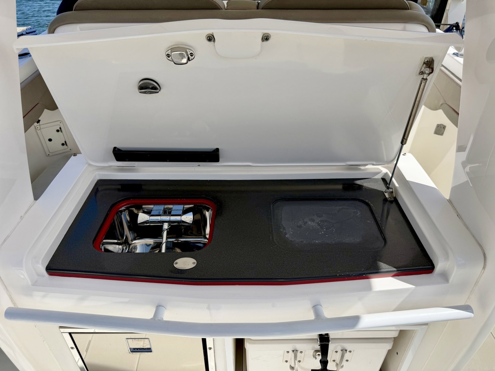 2019 Intrepid 345 Nomad SE