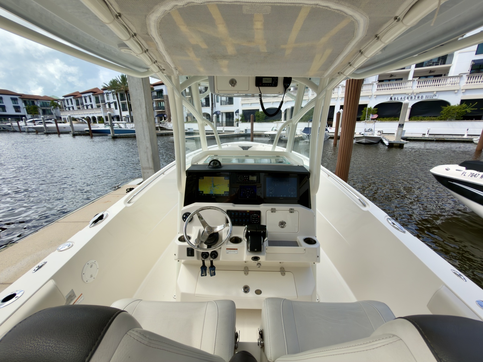 2023 Sailfish 290 CC