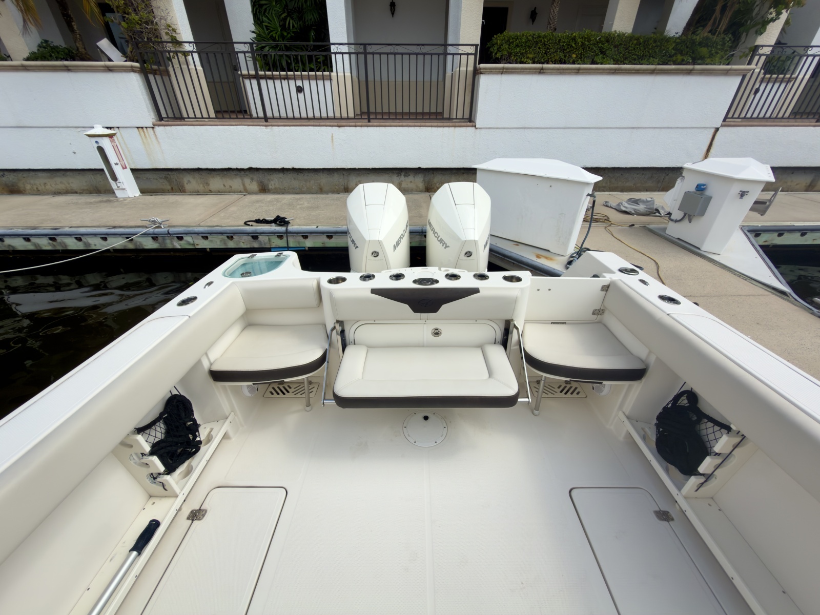 2023 Sailfish 290 CC