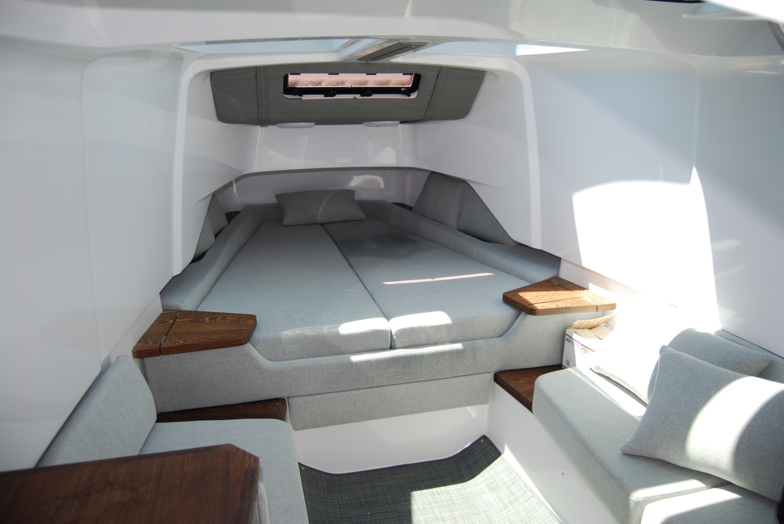 2022 Axopar 37 XC Cross Cabin