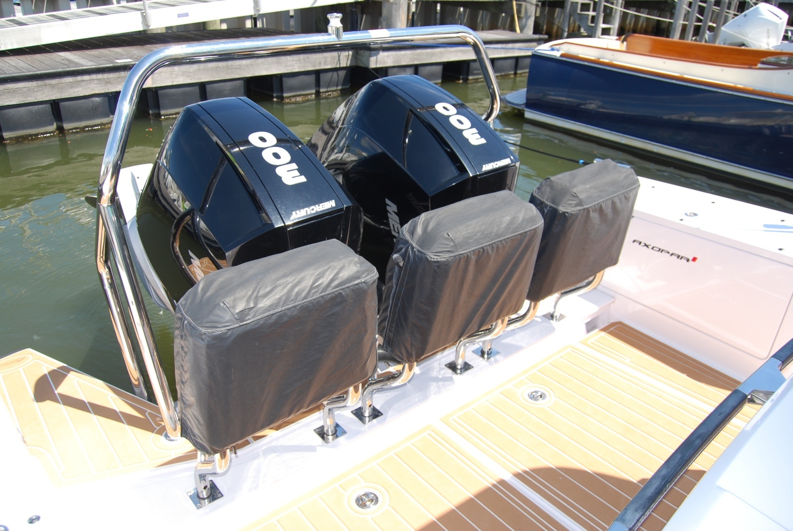 2022 Axopar 37 XC Cross Cabin