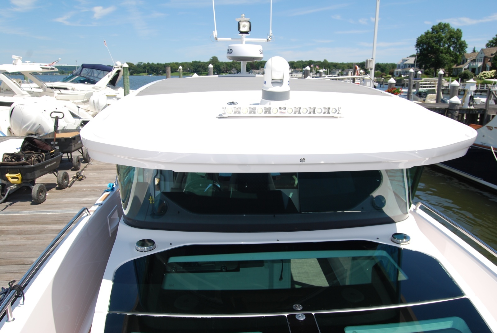 2022 Axopar 37 XC Cross Cabin
