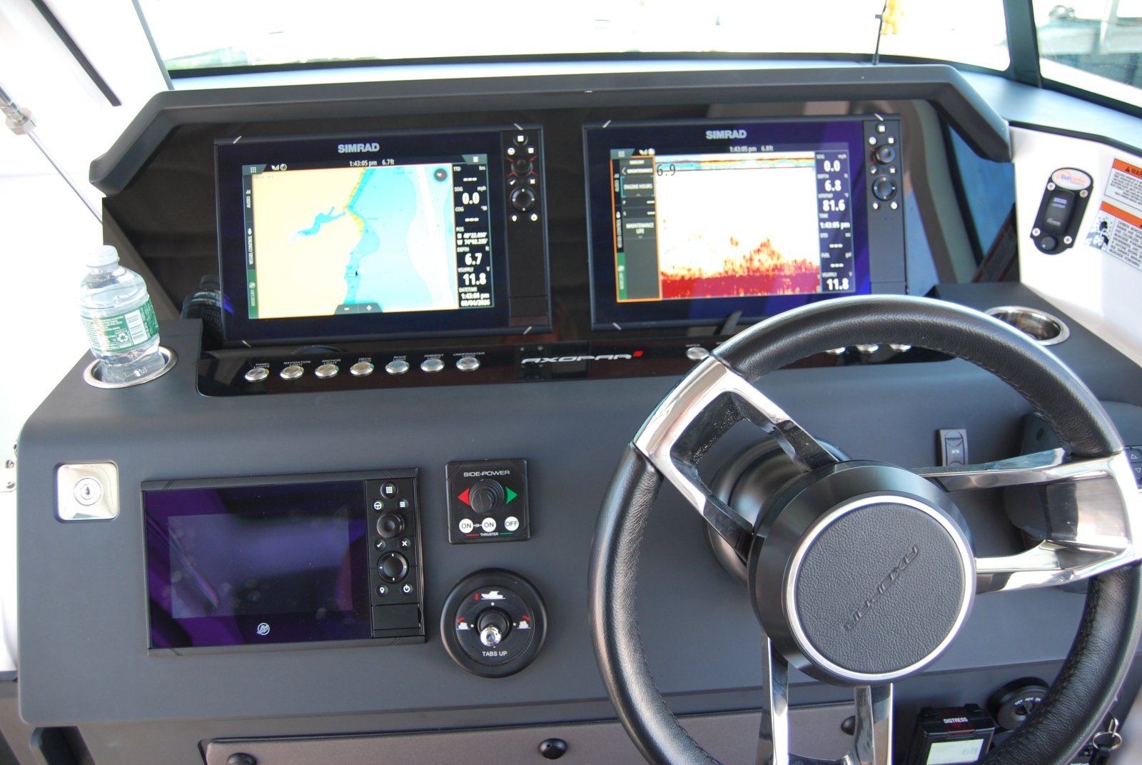 2022 Axopar 37 XC Cross Cabin