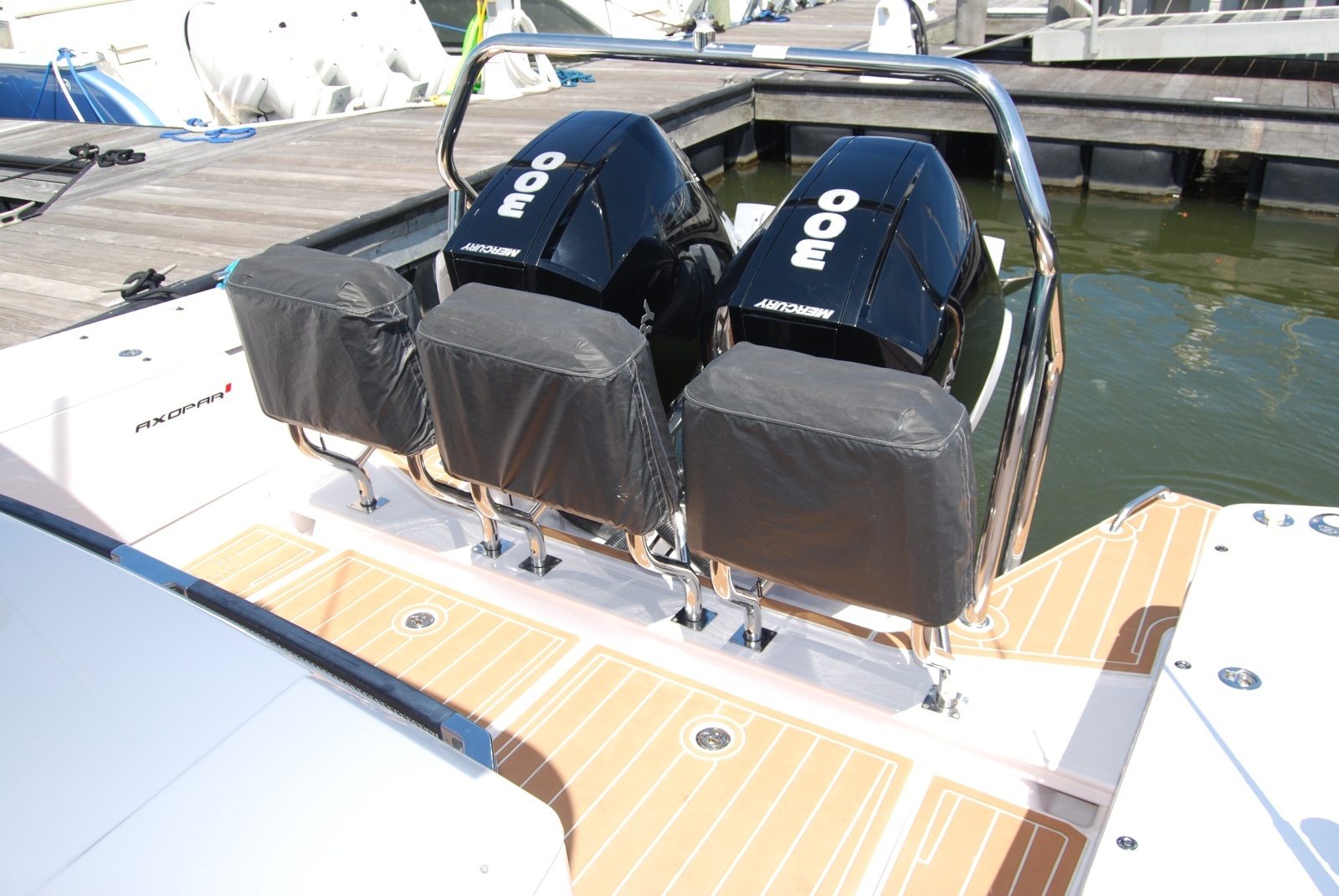 2022 Axopar 37 XC Cross Cabin