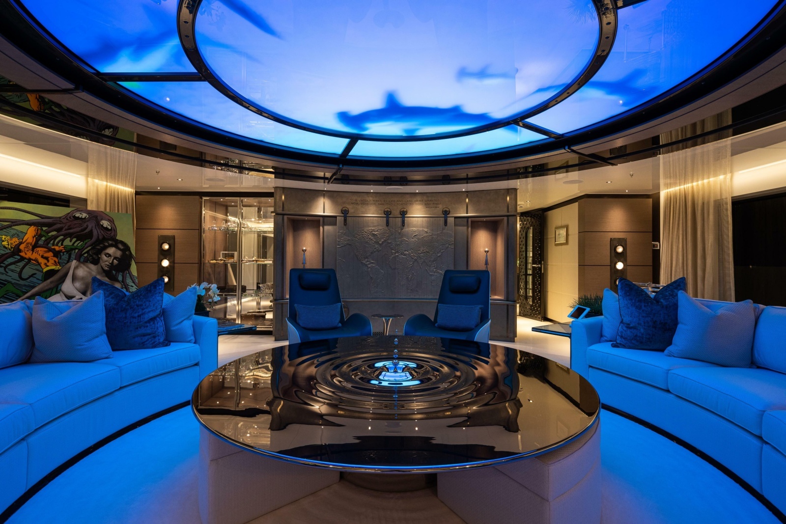 Main Salon Looking Forward 