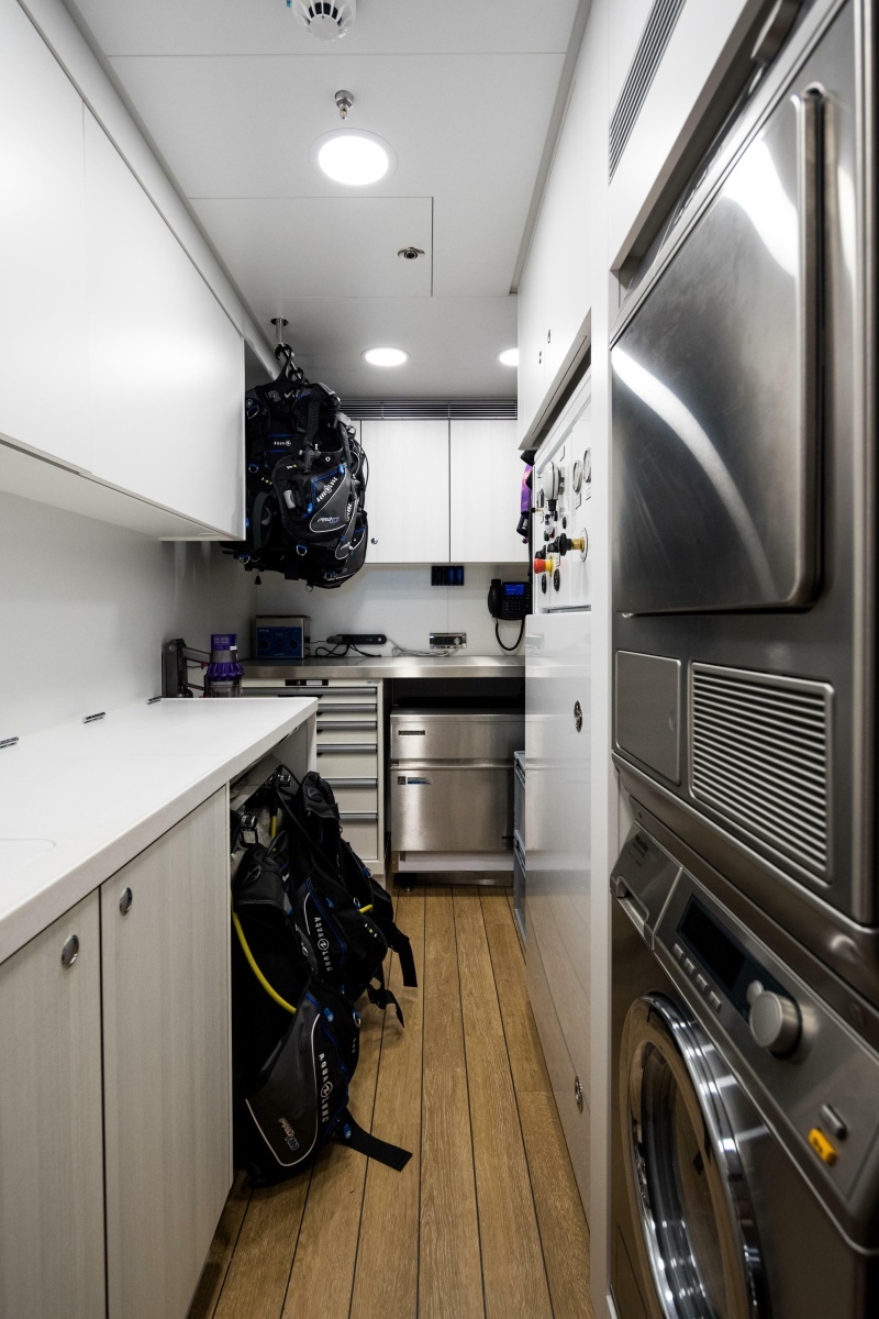 Lower Deck Laundry And Dive Room