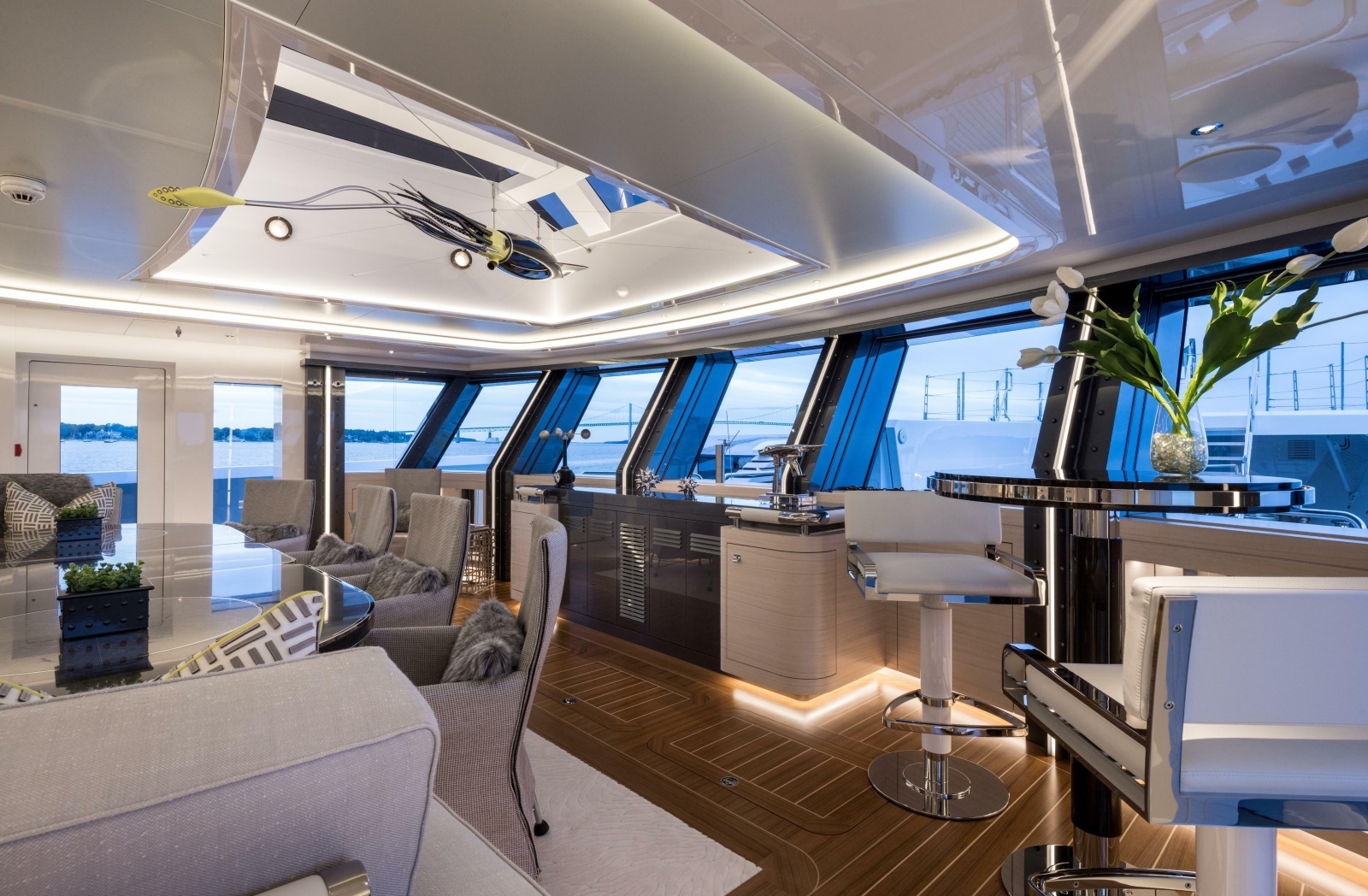 Owner's Deck Observation Lounge Looking Forward To Port