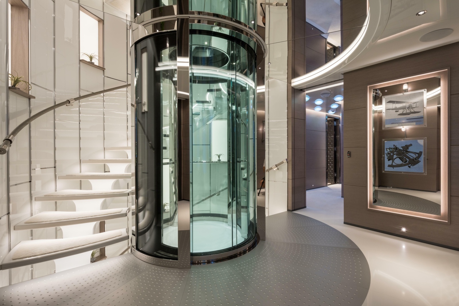  Elevator 