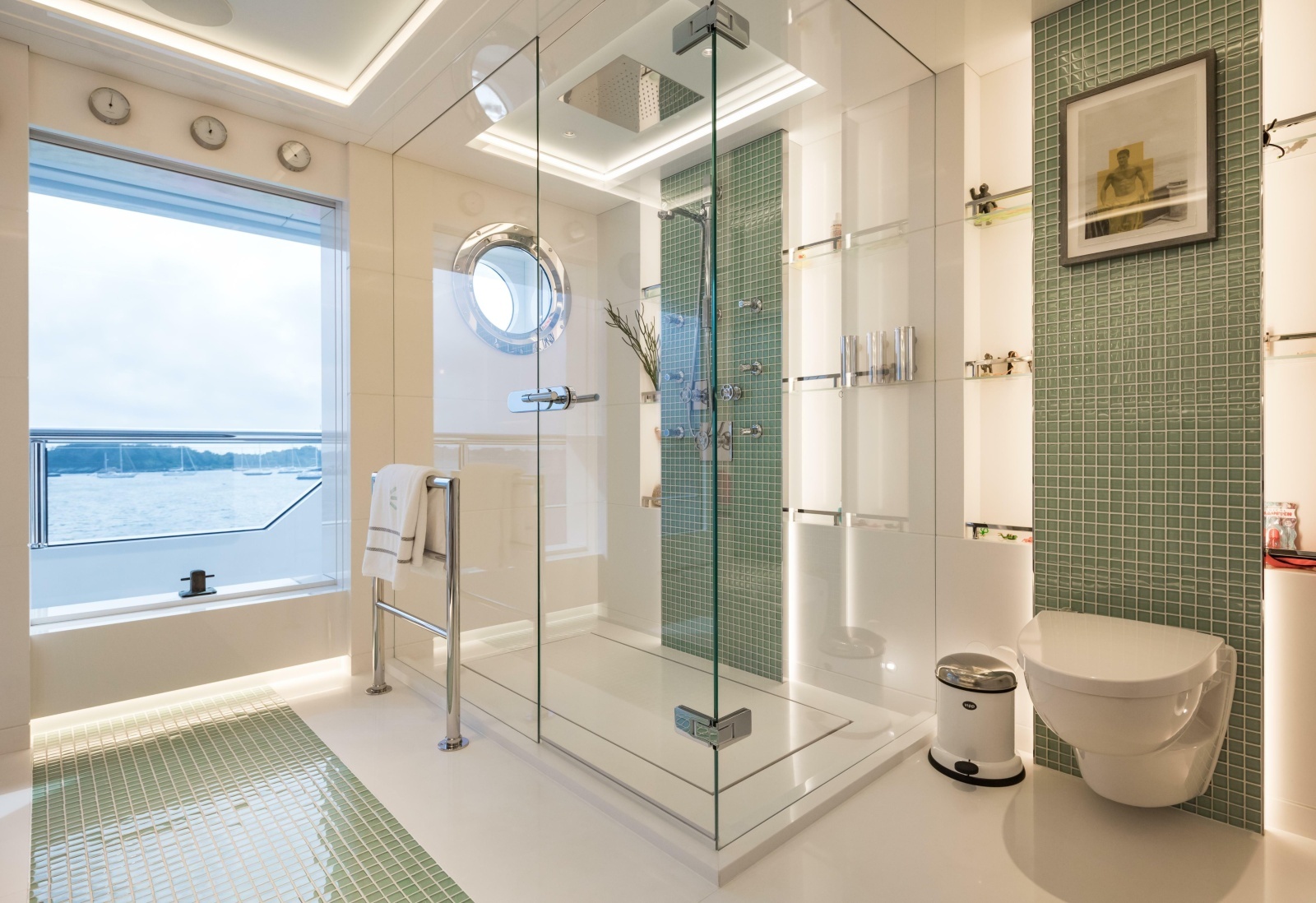 Owner's Stateroom Port En Suite 
