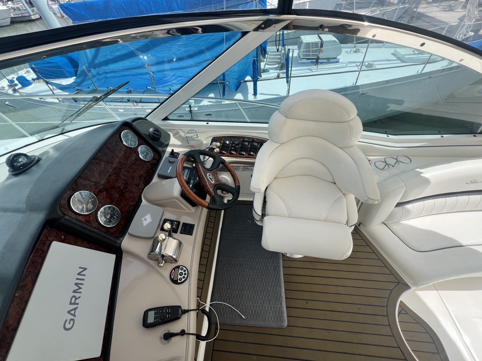2005 Sea Ray 500 Sundancer