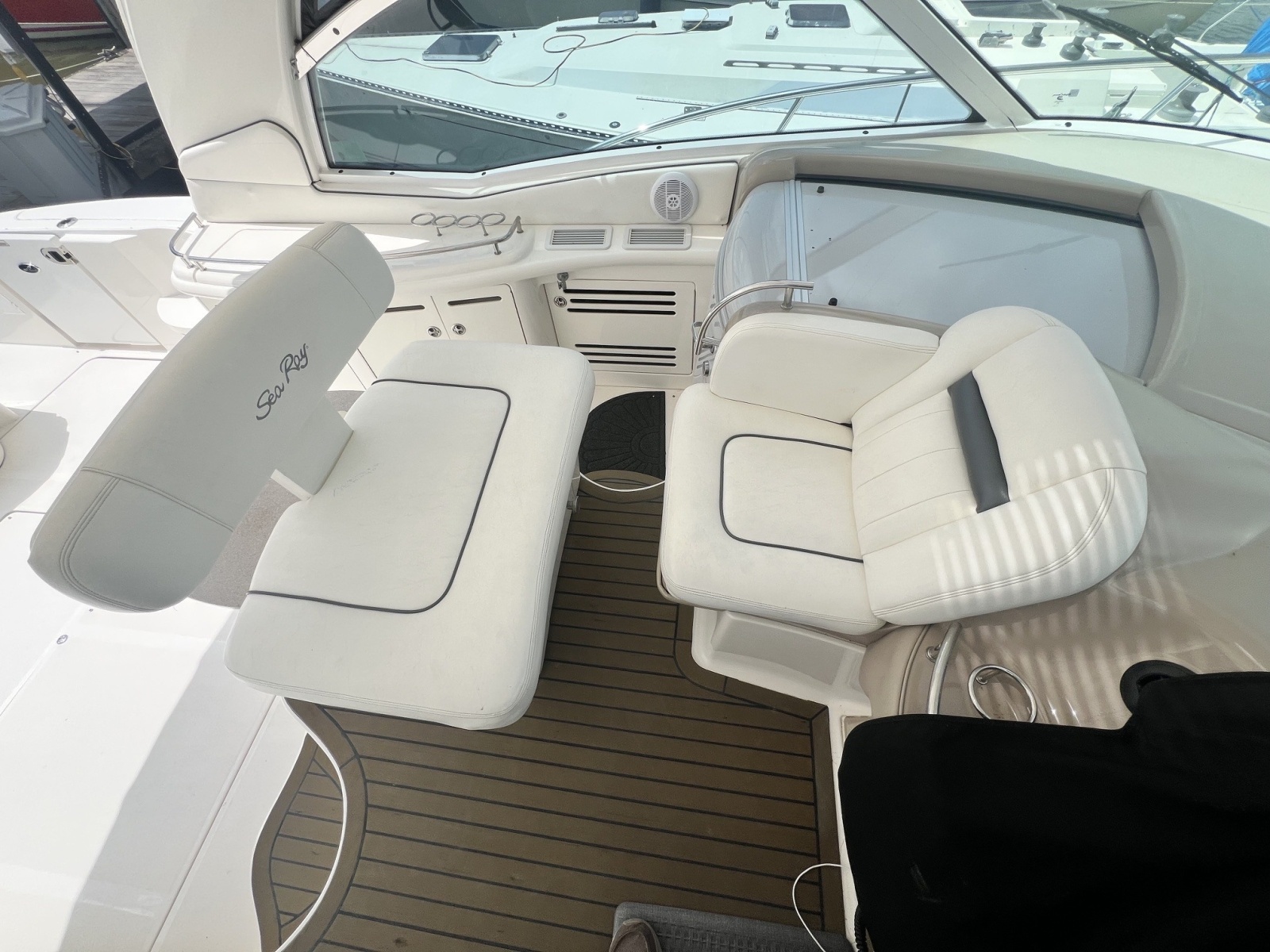 2005 Sea Ray 500 Sundancer