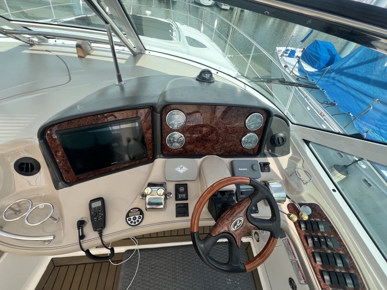 2005 Sea Ray 500 Sundancer