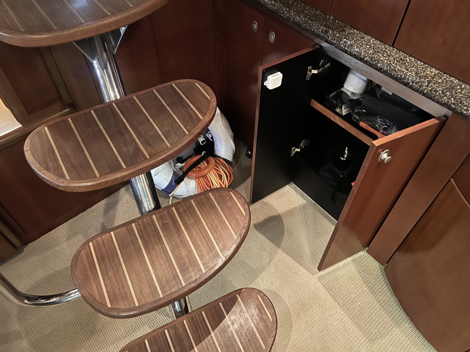 2005 Sea Ray 500 Sundancer