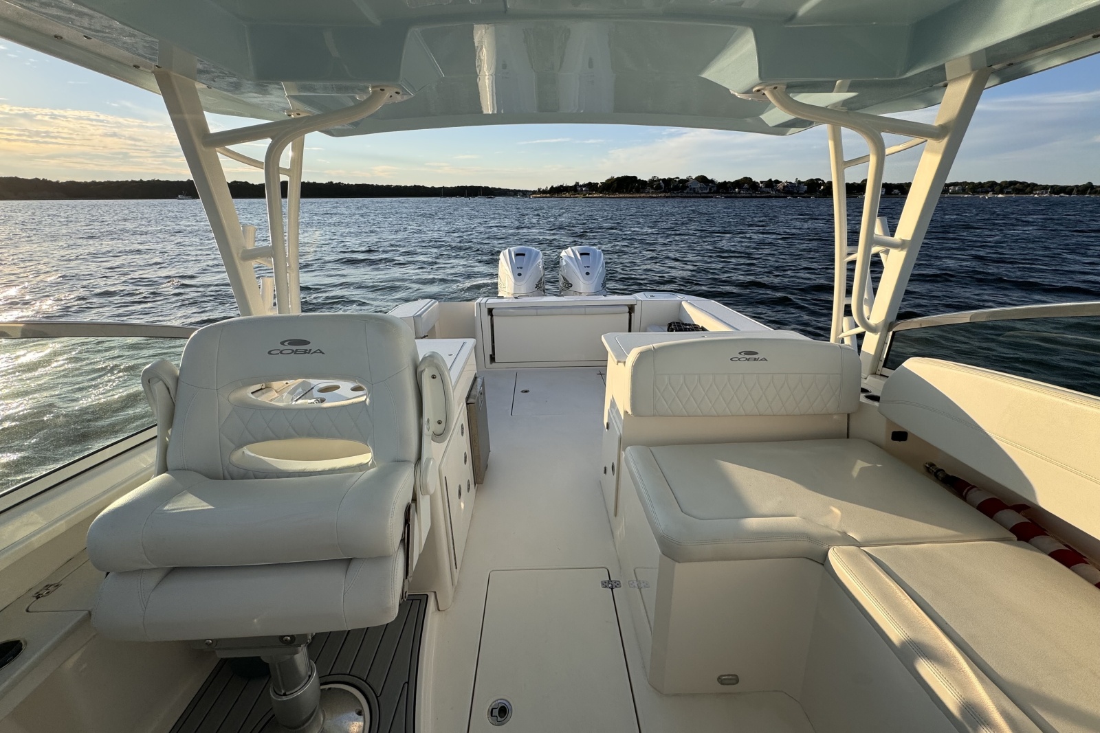 2023 Cobia 330 DC