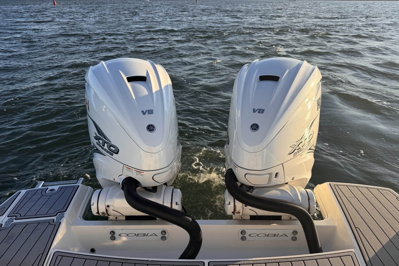 2023 Cobia 330 DC
