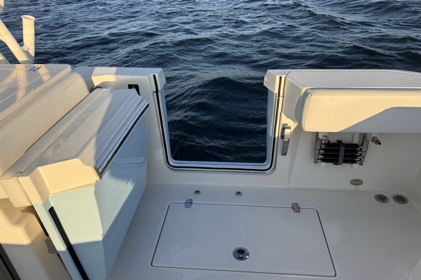 2023 Cobia 330 DC