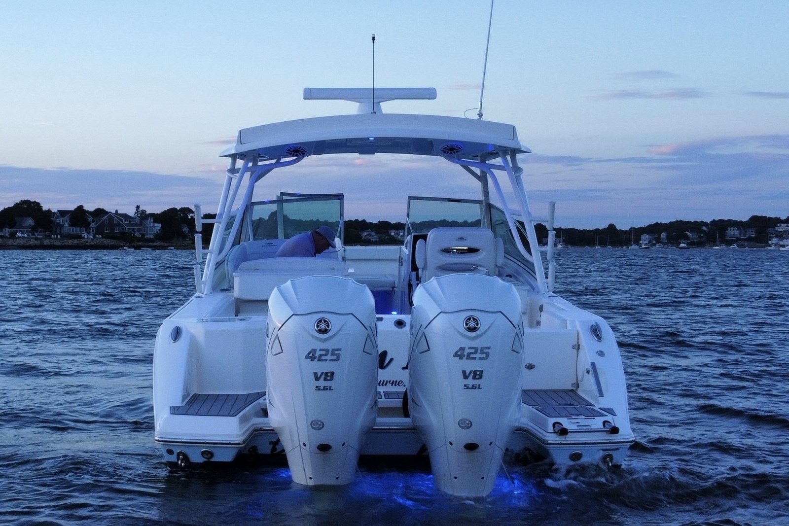 2023 Cobia 330 DC