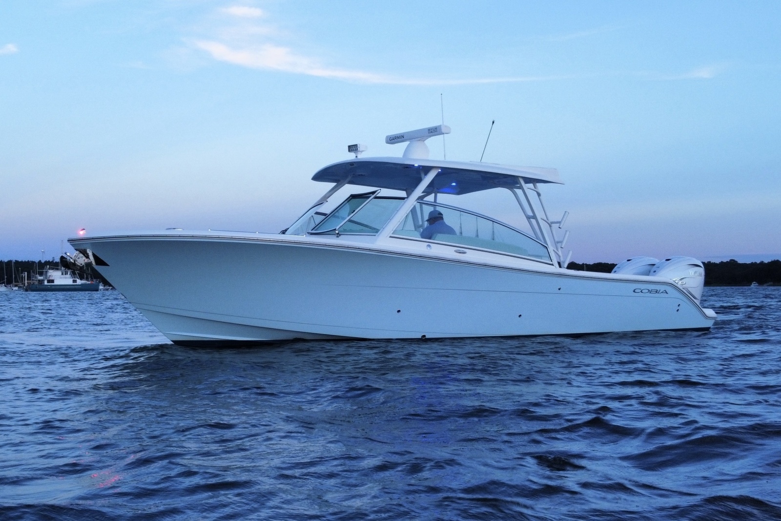 2023 Cobia 330 DC