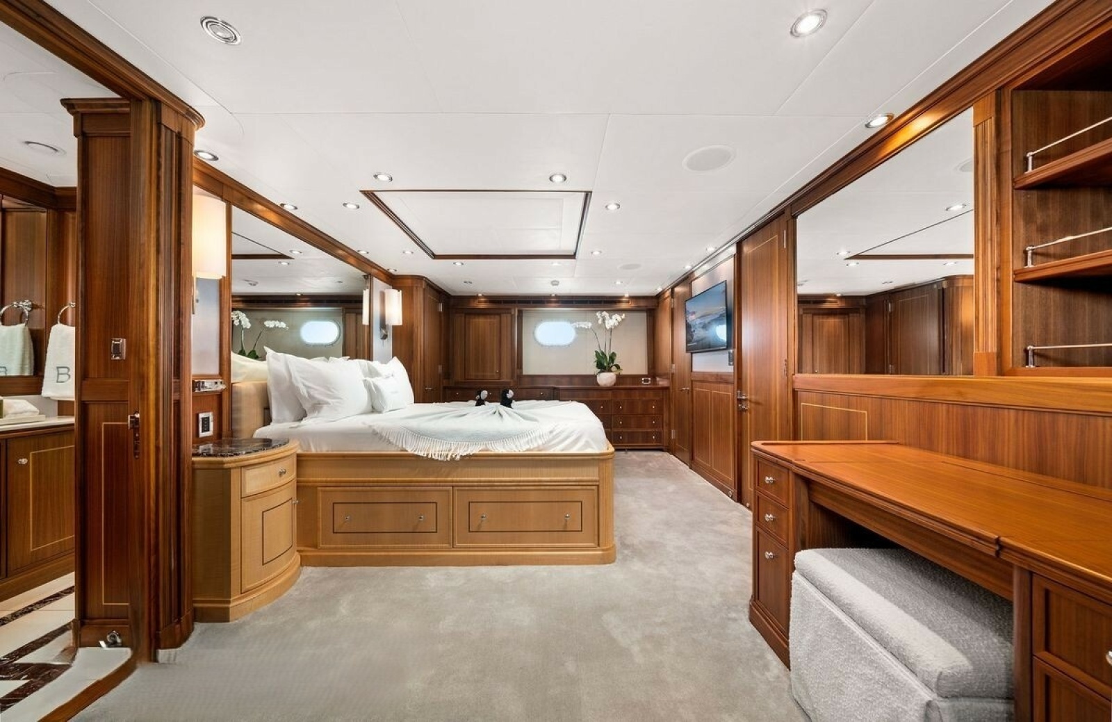 2009 Palmer Johnson Raised Pilothouse Flybridge