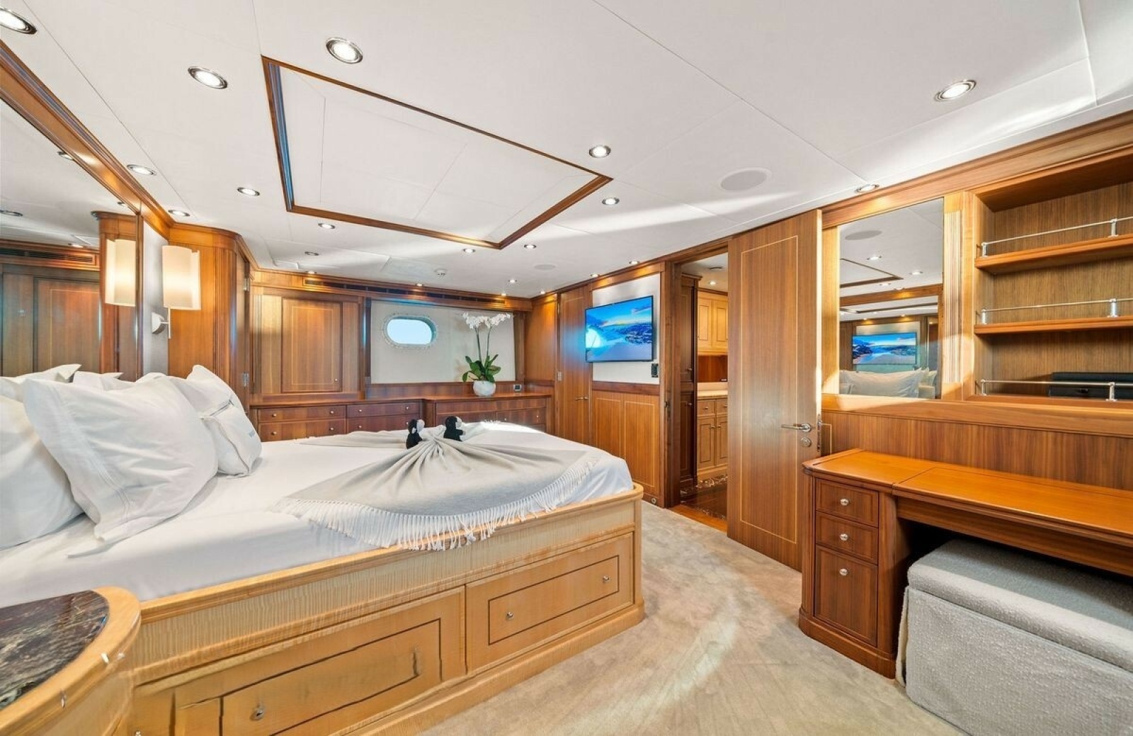 2009 Palmer Johnson Raised Pilothouse Flybridge