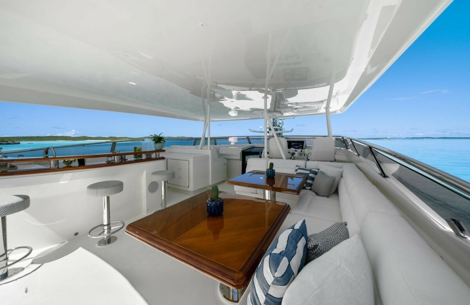 2009 Palmer Johnson Raised Pilothouse Flybridge