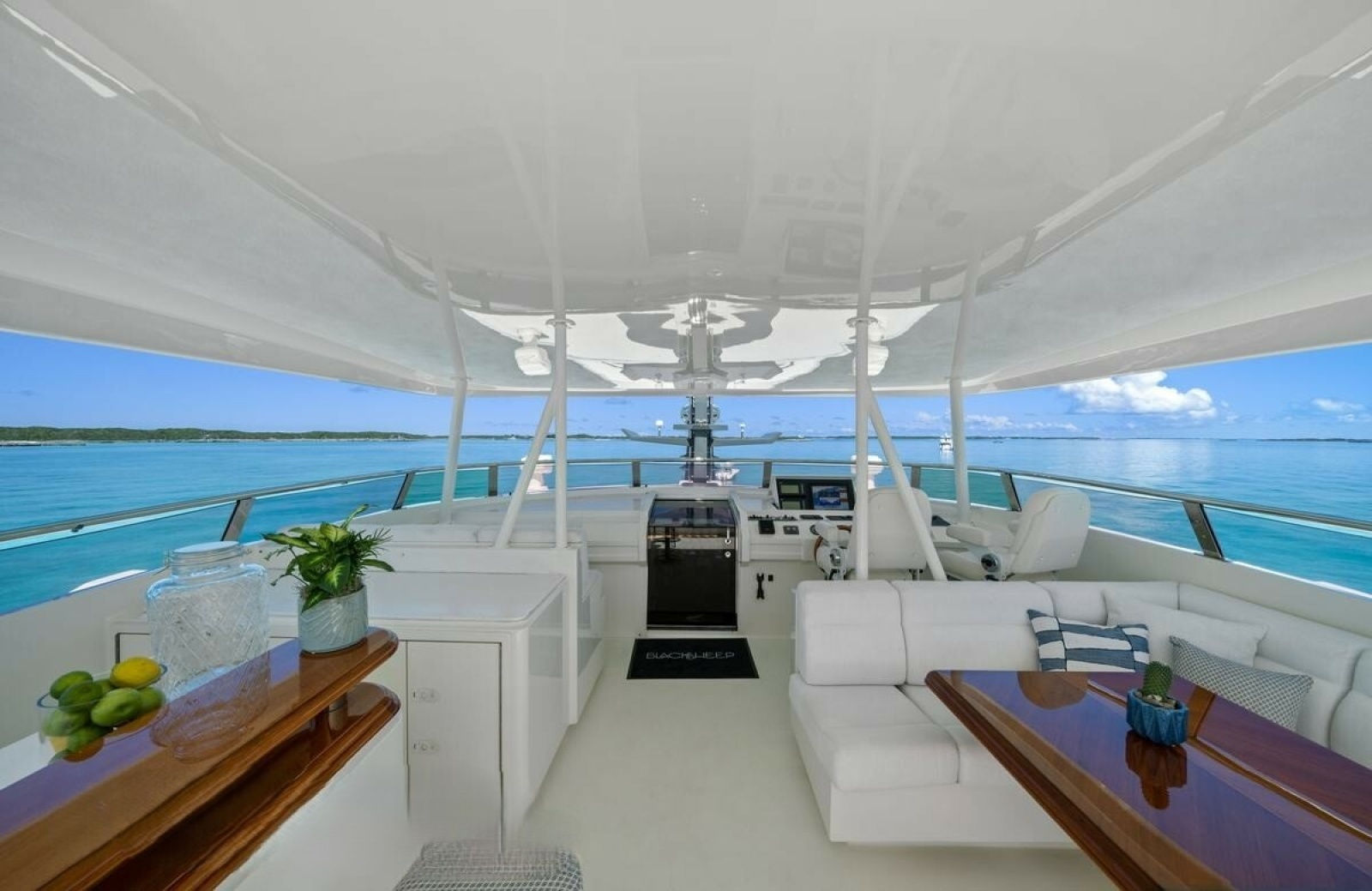 2009 Palmer Johnson Raised Pilothouse Flybridge
