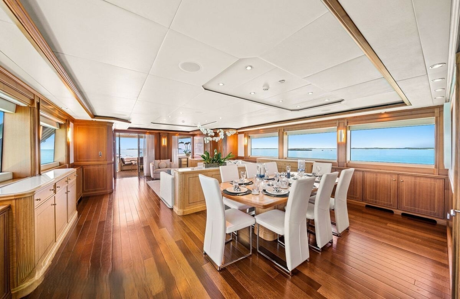 2009 Palmer Johnson Raised Pilothouse Flybridge