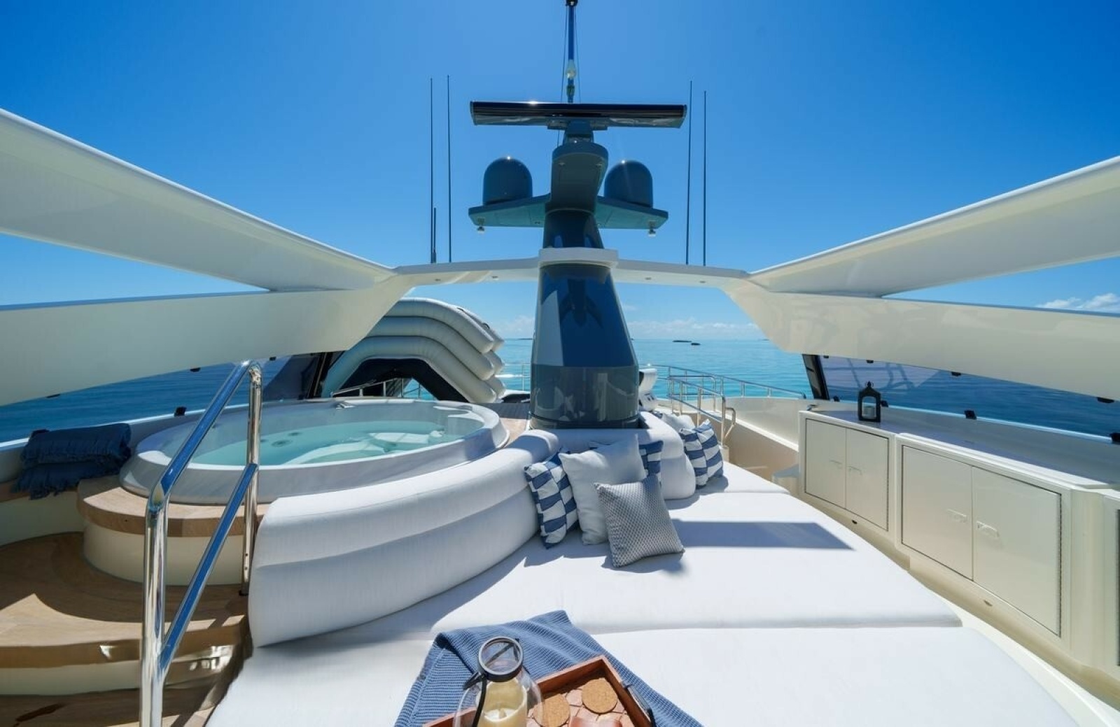2009 Palmer Johnson Raised Pilothouse Flybridge