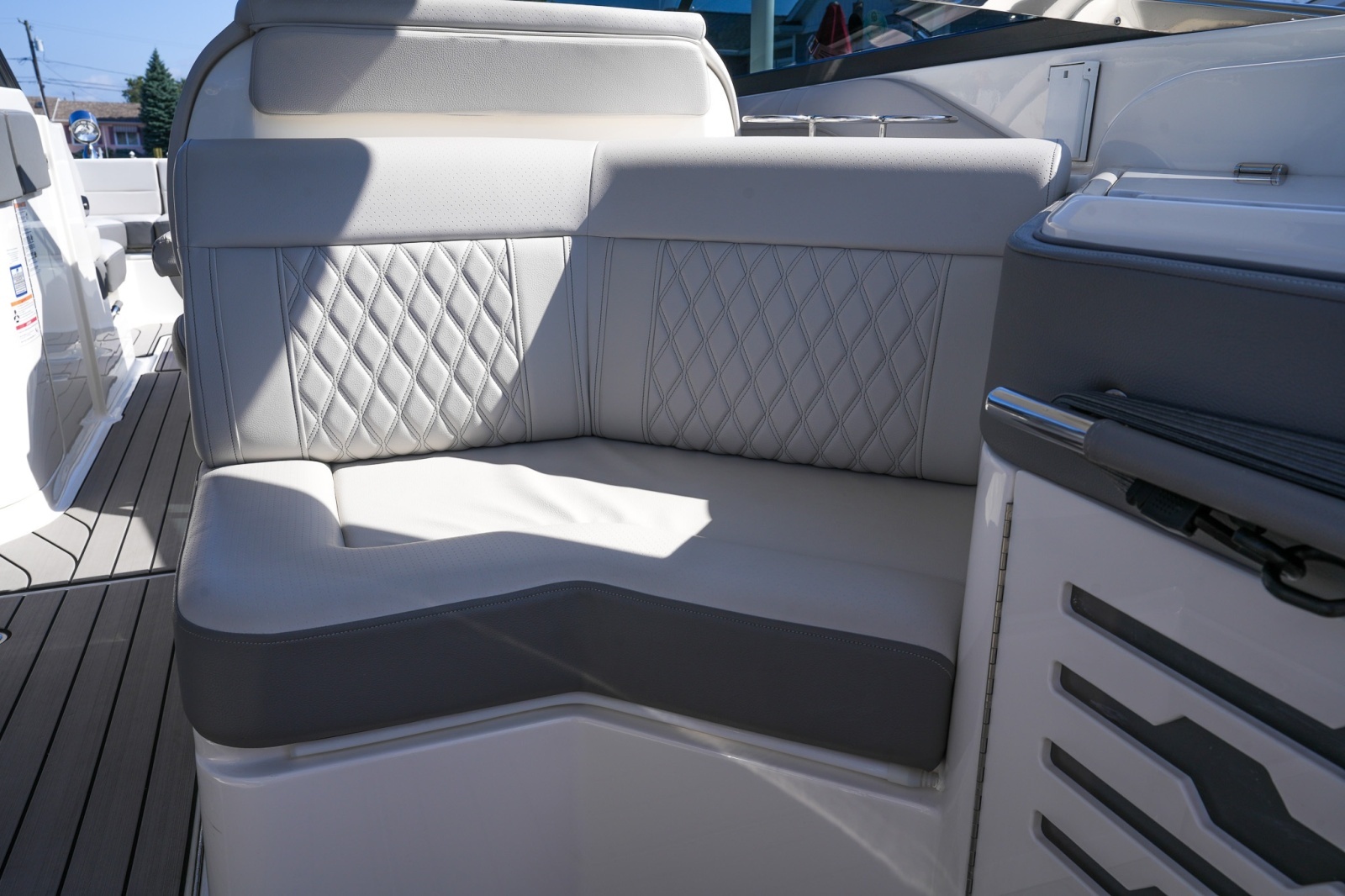 2024 Sea Ray SLX 310 Outboard