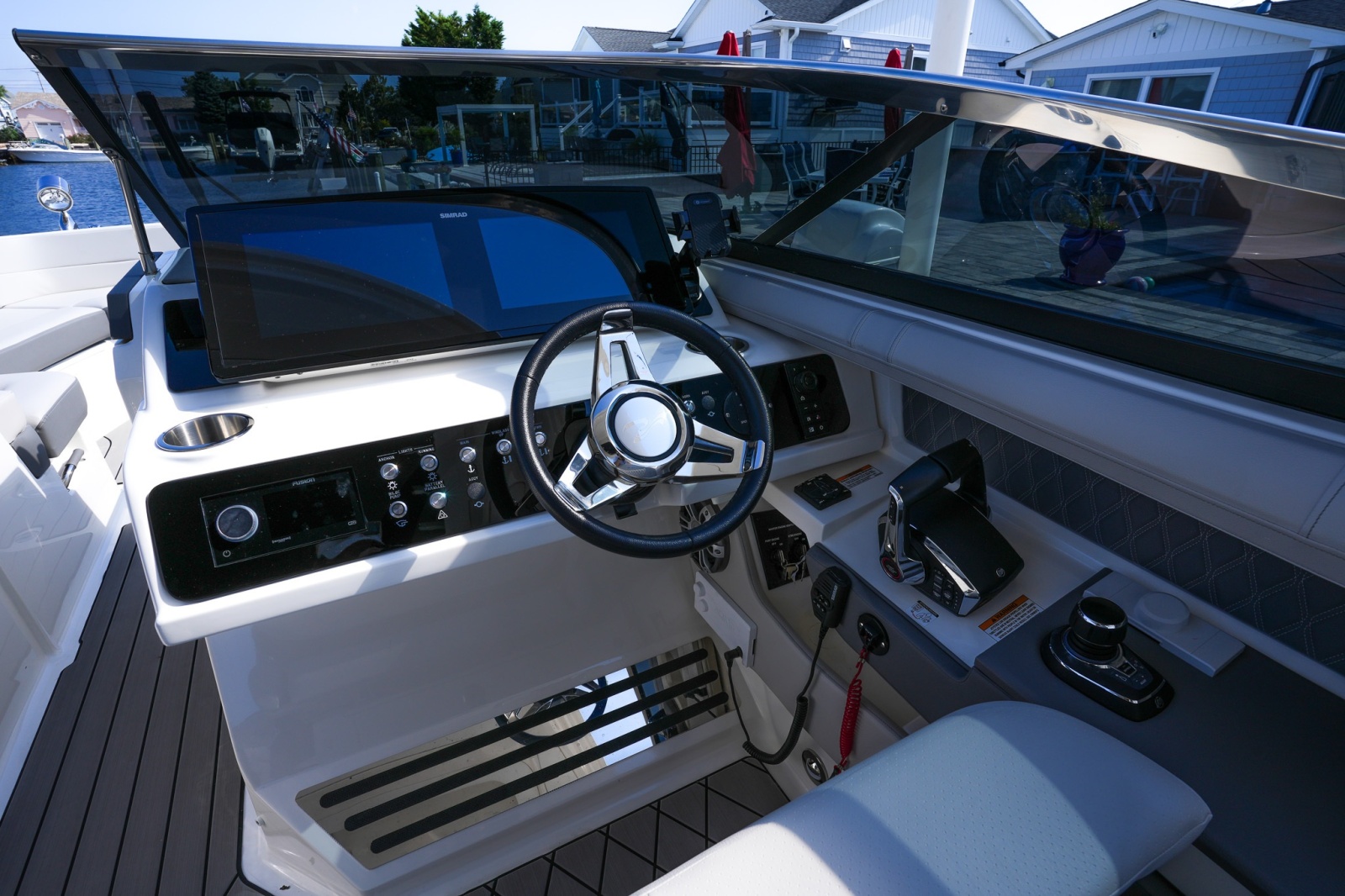 2024 Sea Ray SLX 310 Outboard