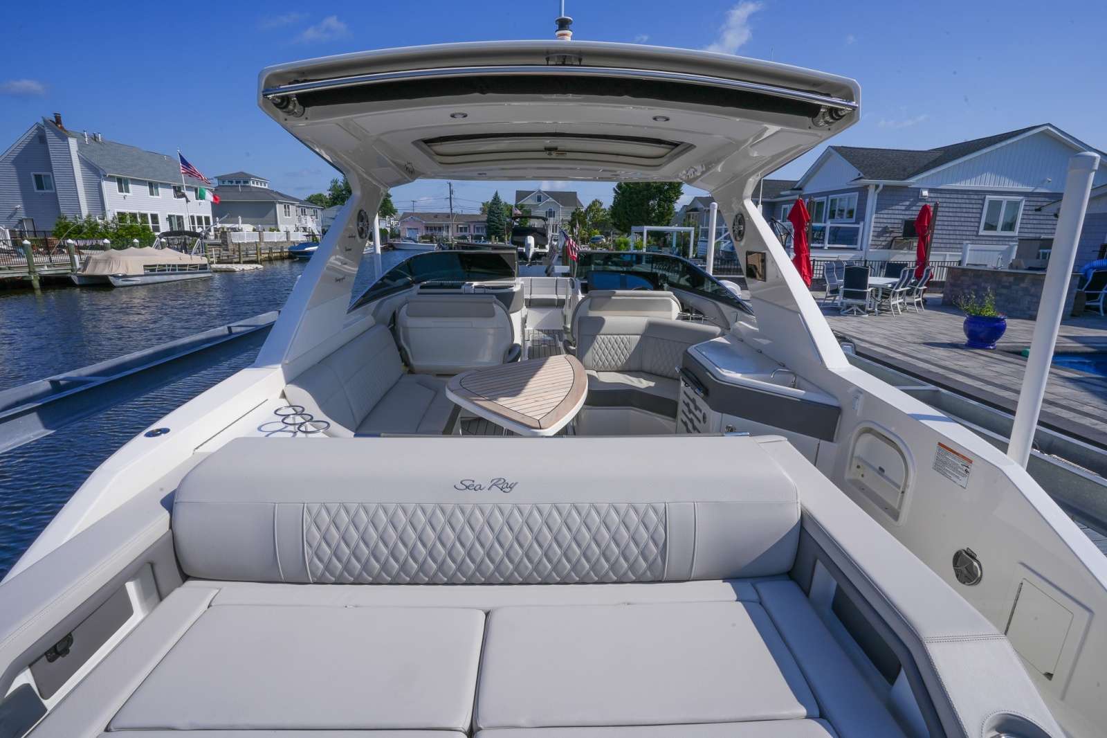 2024 Sea Ray SLX 310 Outboard