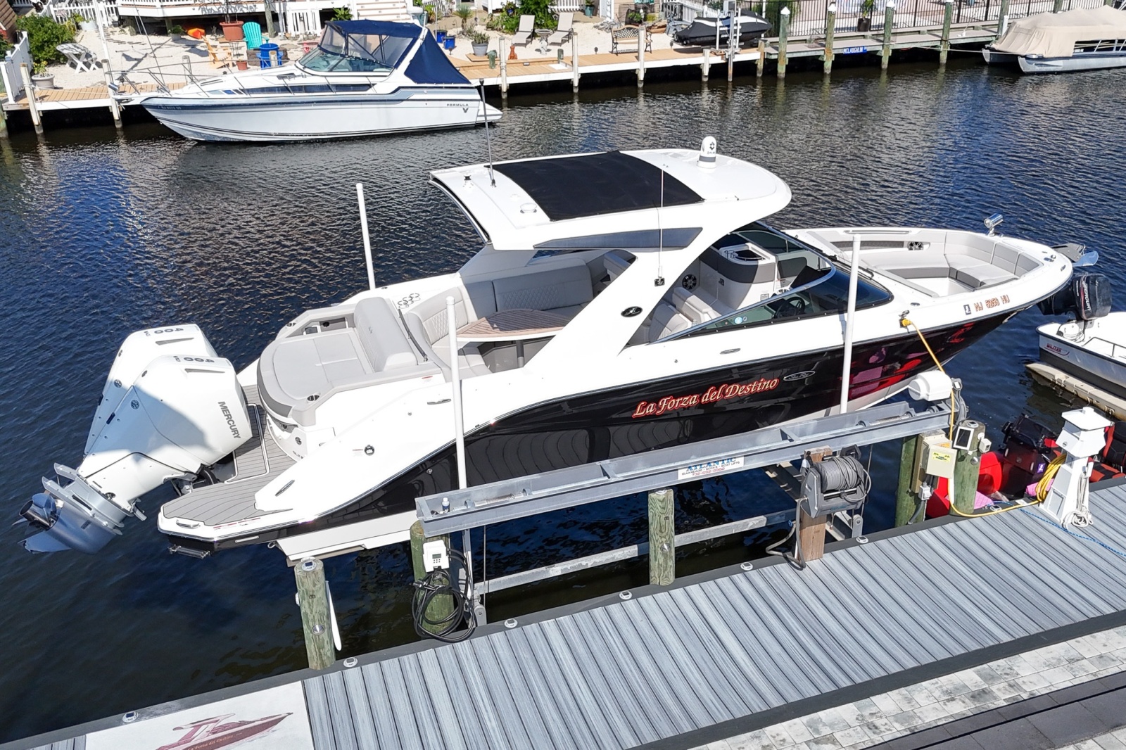 2024 Sea Ray SLX 310 Outboard