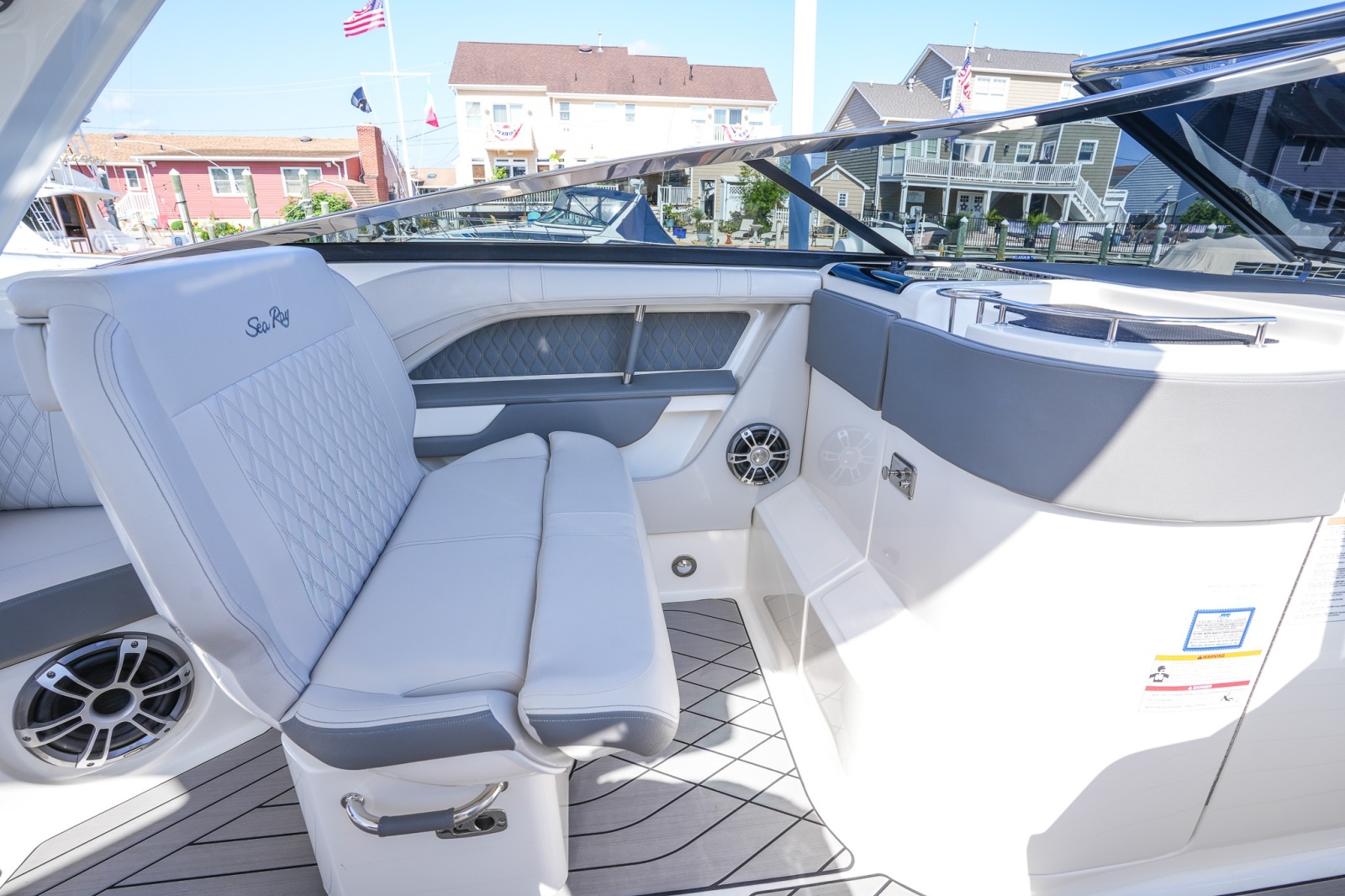 2024 Sea Ray SLX 310 Outboard
