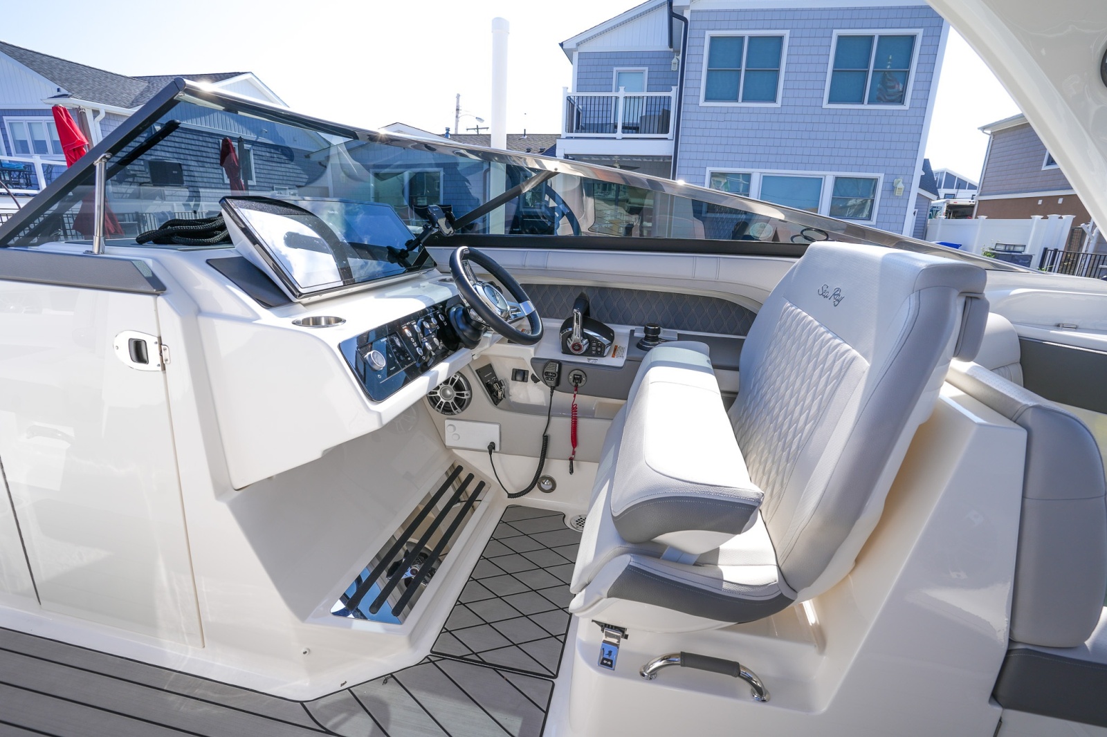 2024 Sea Ray SLX 310 Outboard