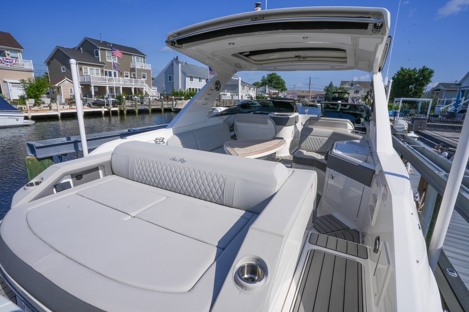 2024 Sea Ray SLX 310 Outboard