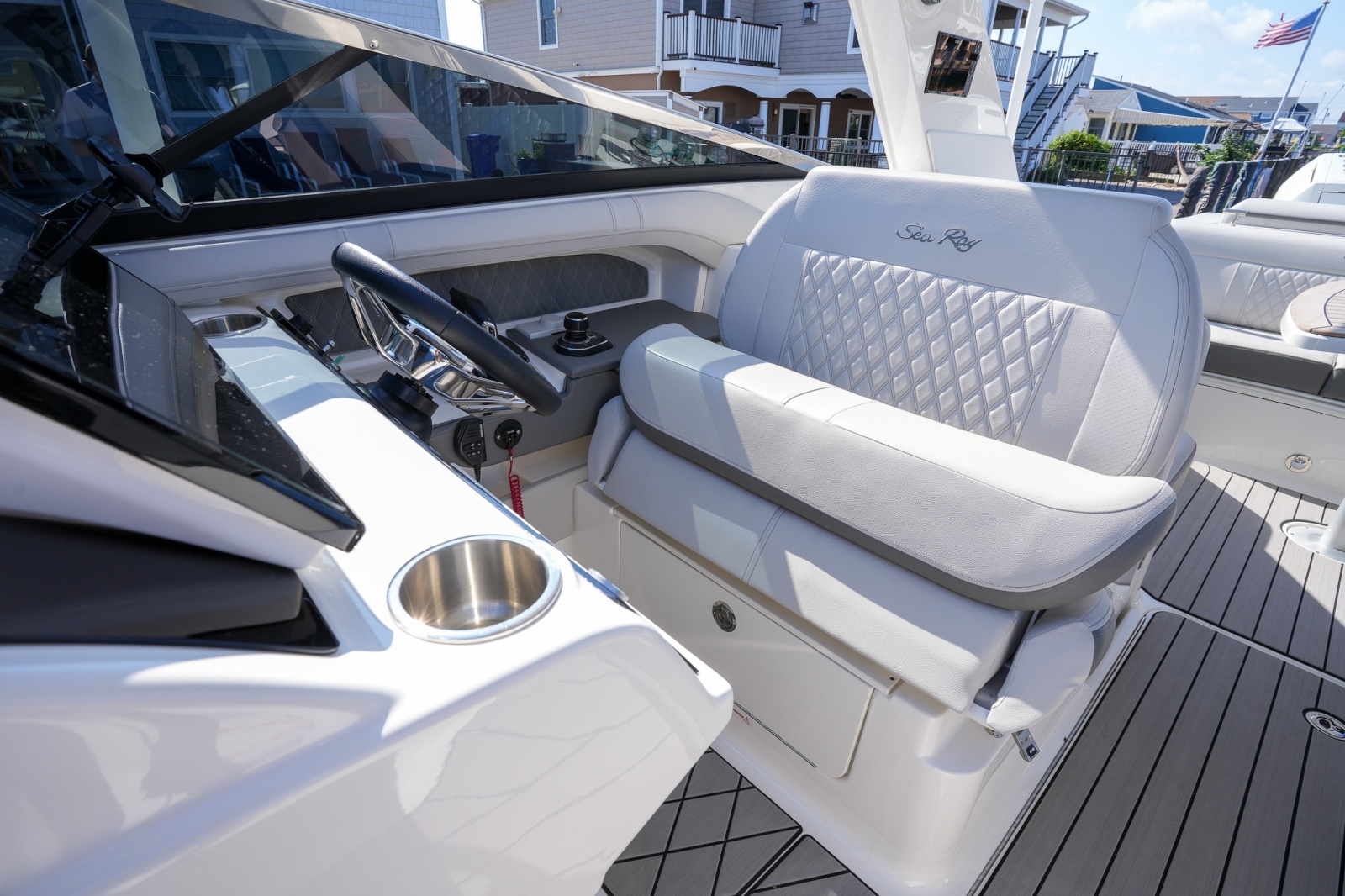 2024 Sea Ray SLX 310 Outboard