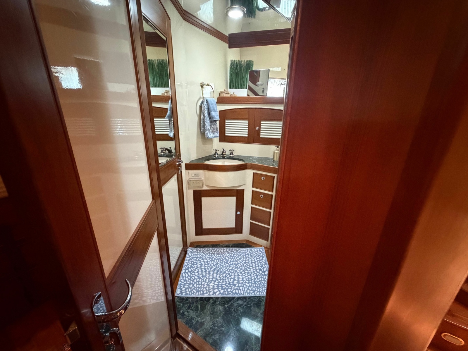 2006 Marlow Explorer 53C