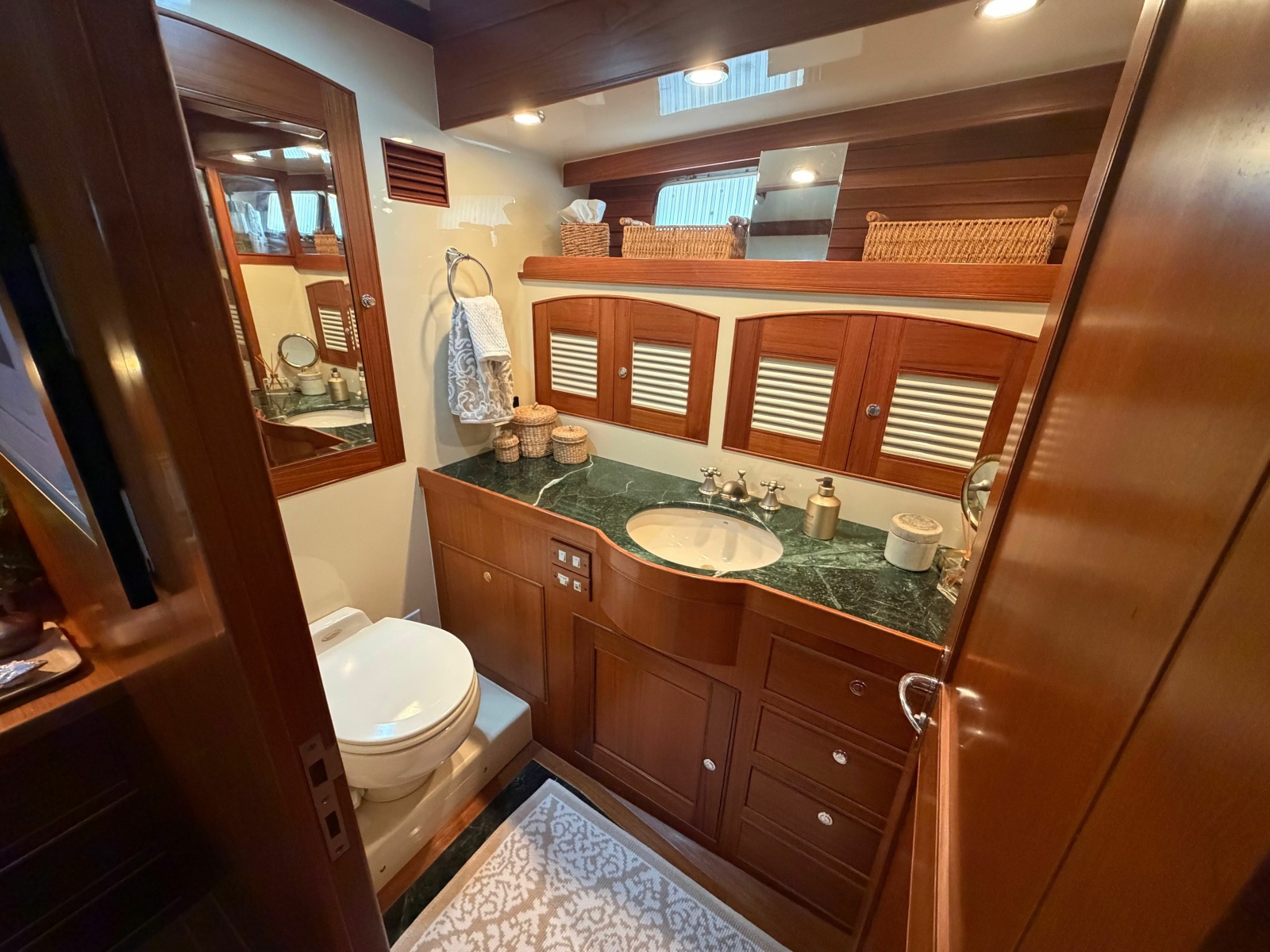 2006 Marlow Explorer 53C