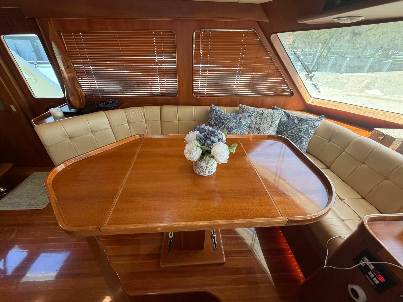 2006 Marlow Explorer 53C