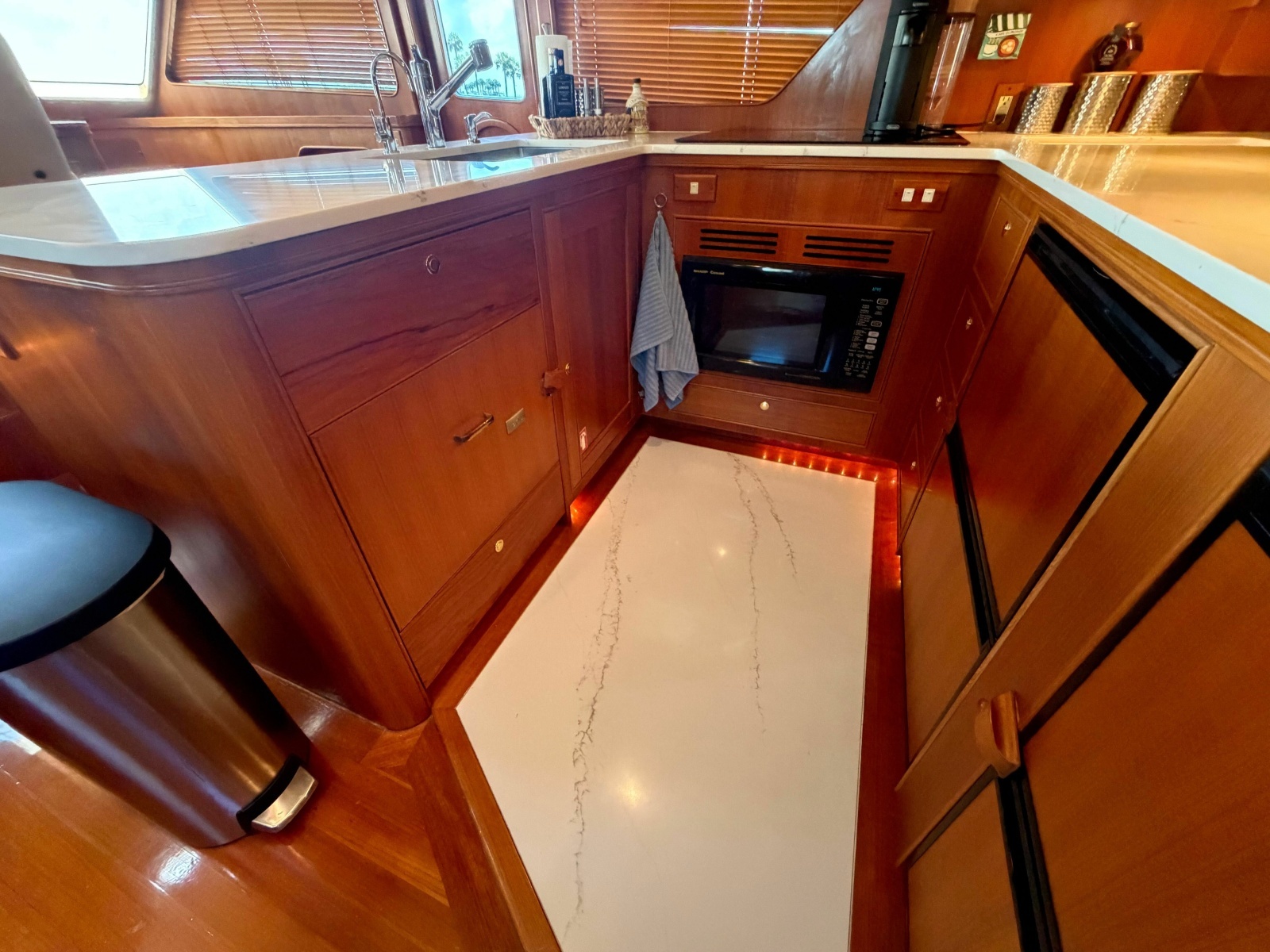 2006 Marlow Explorer 53C