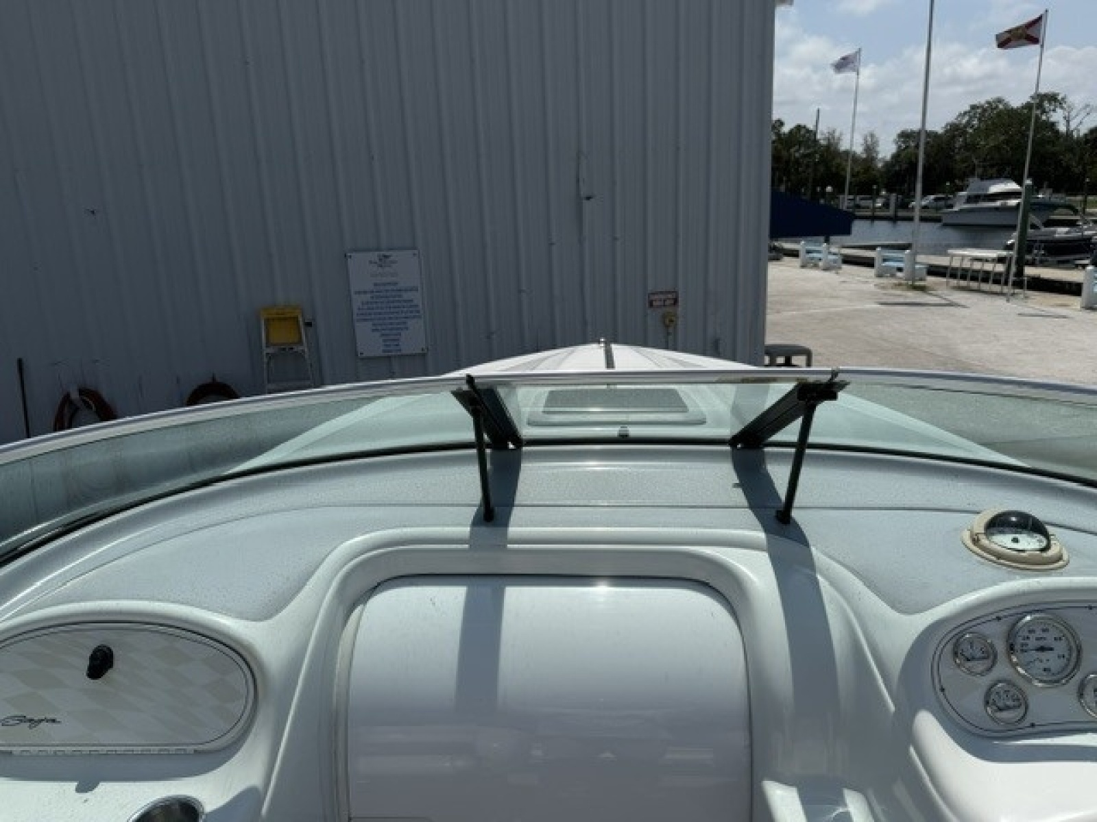 1999 Baja 252 Islander