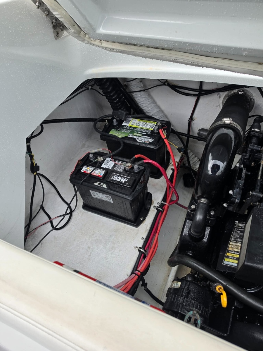 1999 Baja 252 Islander